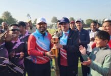 Unnao : रोमांचक मुकाबले में पुलिस टीम विजेता, प्रेस टीम 15 रन से हारी