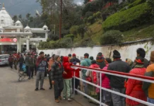 भारी भीड़ के कारण रोकी गई वैष्णो देवी यात्रा, शनिवार दोपहर तक 39,000 लोगों ने किए माता के दर्शन