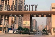 ग्रेटर नोएडा वेस्ट में बिल्डिंग की 12वीं मंजिल की बालकनी से गिरकर 3 साल के मासूम की मौत