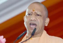 स्मार्टफोन बच्चों के लिए खतरनाक, मातृशक्ति रहे सावधान- मुख्यमंत्री योगी