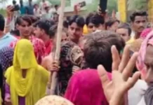 शराब का ठेका खोले जाने पर ग्रामीणों ने किया हंगामा, तोड़फोड़ के आरोप में नौ लोग गिरफ्तार