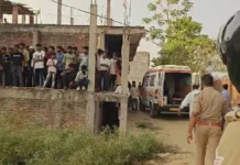 मां पर अपने ही 4 बच्चों को ईंट से कुचलकर मार डालने का लगा आरोप