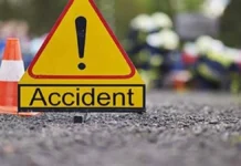 आजमगढ़ में पूर्वांचल एक्सप्रेस-वे पर भीषण सड़क हादसे में पांच लोगों की मौत
