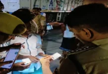 कानपुर में ओवरलोड वाहनों के खिलाफ अभियान, 17 वाहन सीज, 74 का काटा चालान