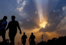 झारखंड के 17 जिलों में गरज-चमक के साथ बारिश की चेतावनी, ऑरेंज अलर्ट जारी