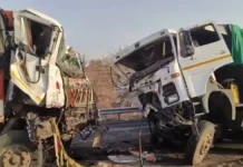 ट्रक-डंपर की टक्कर के बाद बचाने गए टोल कर्मियों को दूसरी बस ने रौंदा, 6 की मौत, 26 घायल