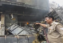 अलीगंज इलाके में हर तरफ मातम, बेबसी के बीच गूंजती रहीं मदद की पुकारें