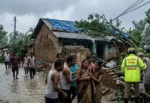 बरेली, सीतापुर, इटावा और चित्रकूट में बुधवार की रात आंधी-तूफान ने मचाया तांडव