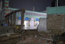 मस्जिद की बाउंड्रीवॉल गिरने से 3 की मौत, तीन लोग घायल