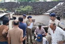 पति ने पत्नी-तीन बच्चों को कुल्हाड़ी से काटा, आरोपी हिरासत