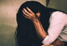 यूपी पुलिस के दरोगा-सिपाही और सीआरपीएफ इंस्पेक्टर समेत 4 पर गैंगरेप की FIR